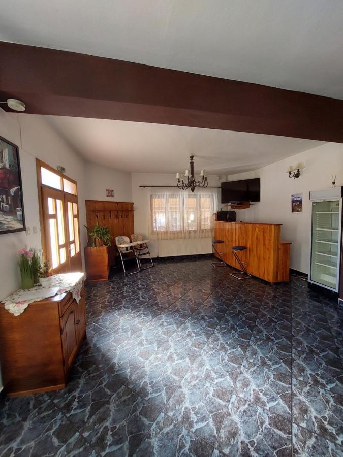 Pensiunea Mariana Bran  Bagian luar foto